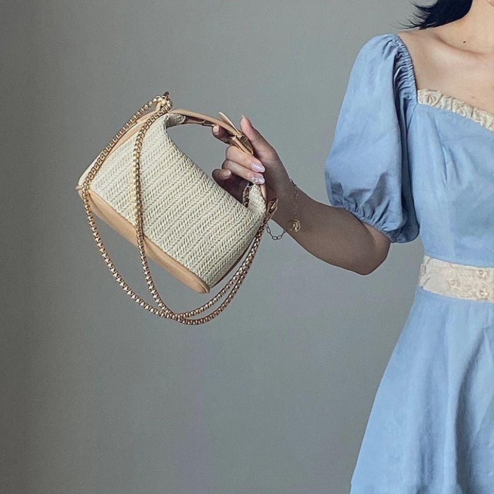 Women's Fashion Versatile One Shoulder Braided Handbag